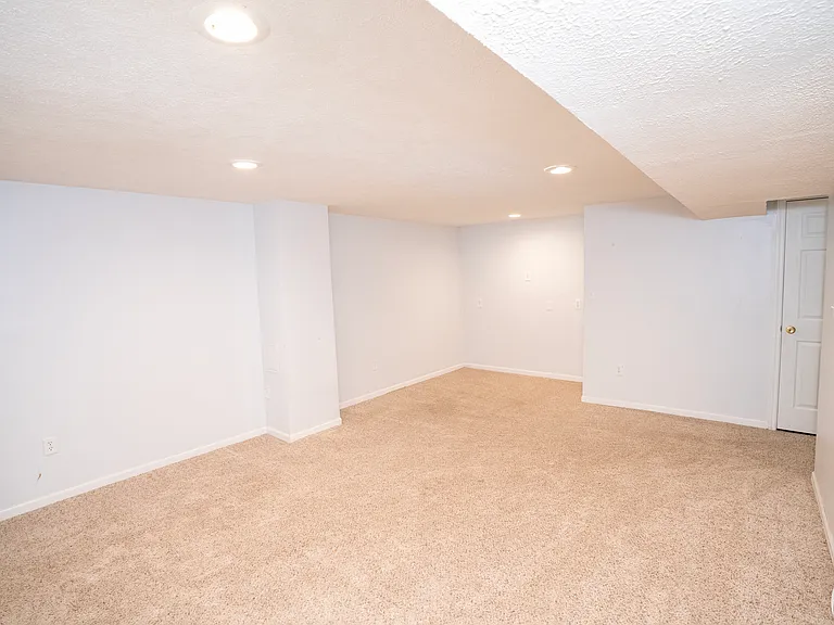 6589 Bunker Oak Trl — Photo 24