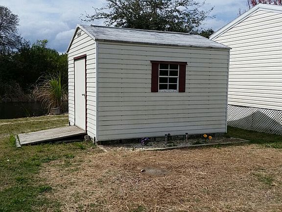 3rd image of 5918 Cedar Lake Dr