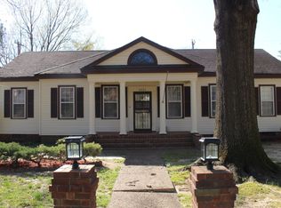 3221 Kings Arms St, Memphis, TN 38115