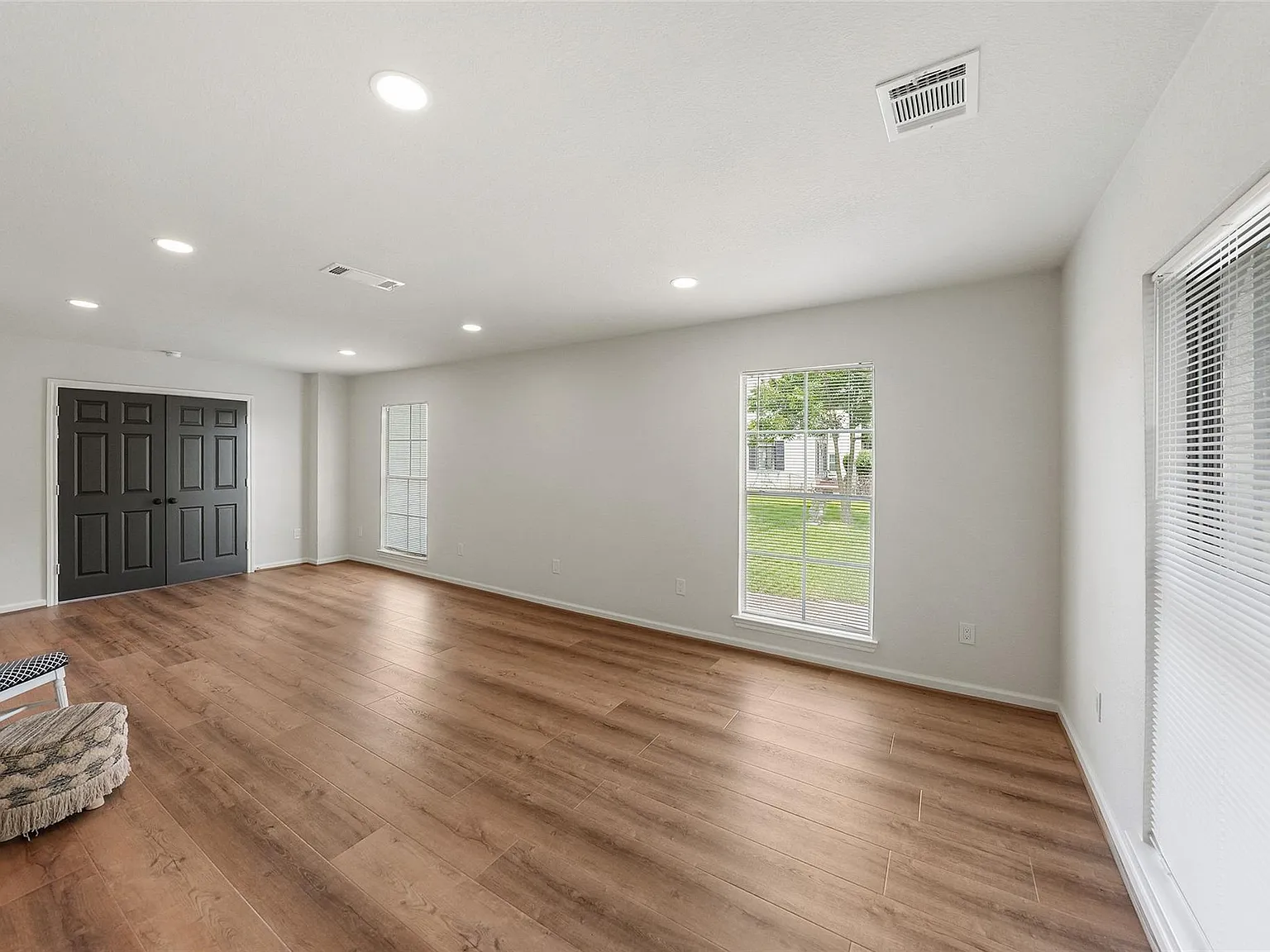3 bed, 2.5 bath, 1848 sqft, $3,400 — Photo 3