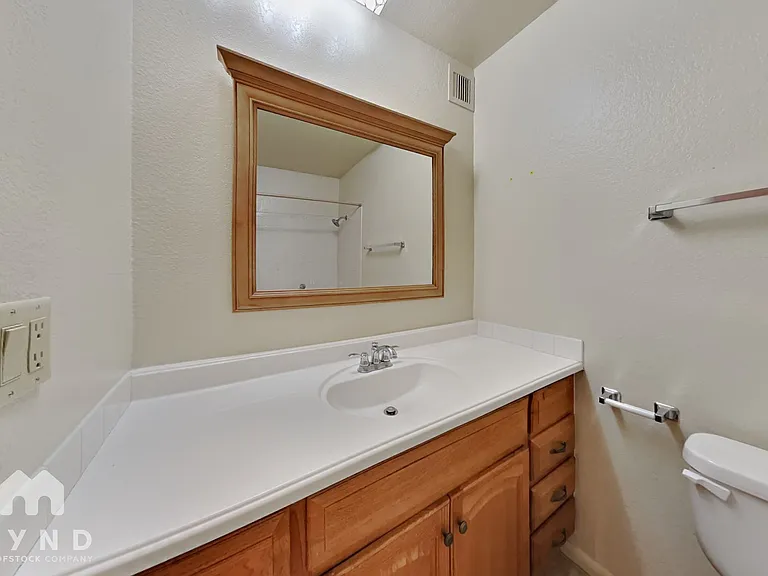 5100 N Miller Rd #23 — Photo 11