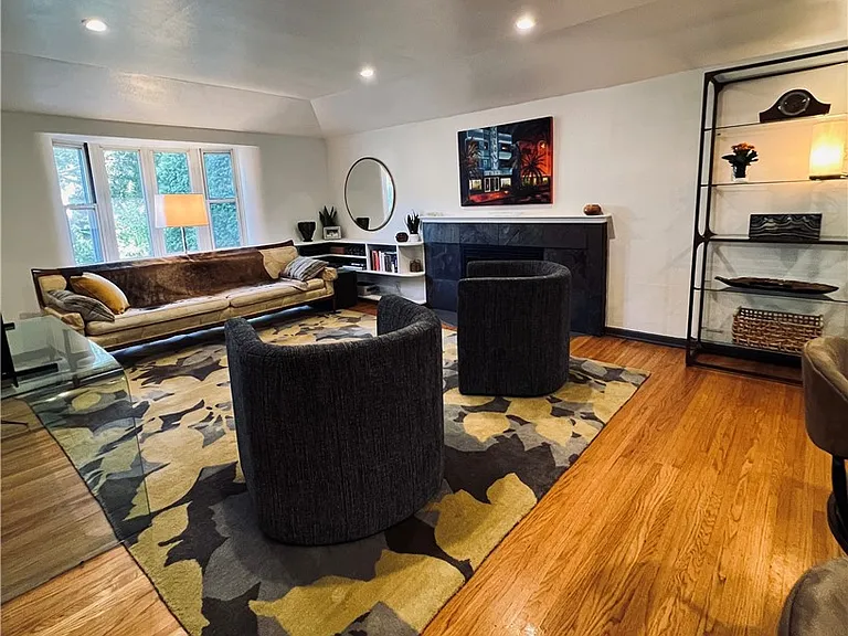 24 Menlo Pl #UPPER — Photo 5