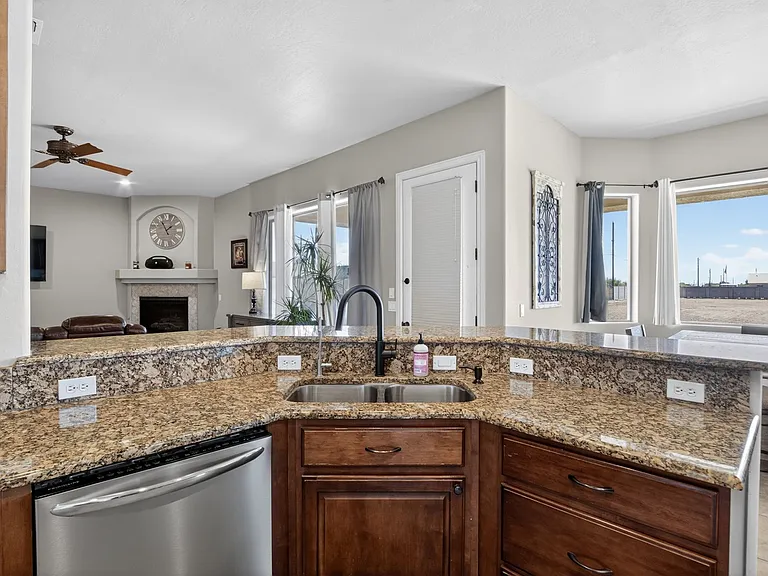 5317 E Lonesome Dove Trl — Photo 12