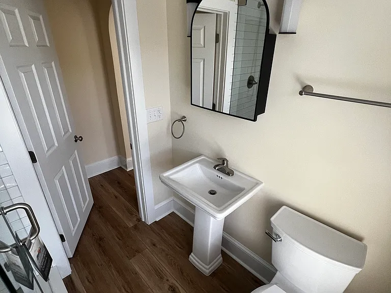 27 E 3rd St #4 — Photo 9