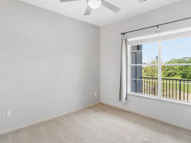 1441 East St #202 — Photo 11