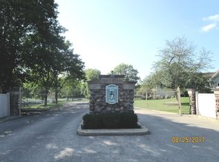 824 Stonebridge Rd, Frankfort, IL 60423