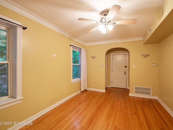 2nd image of 2305 W Winona St #2W