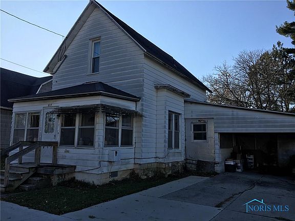 3rd image of 417 S Pleasant St