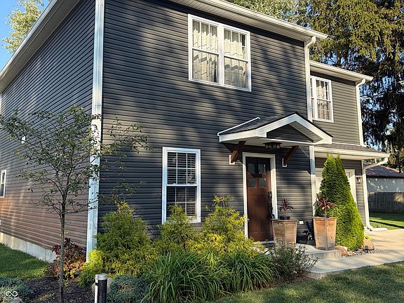 4th image of 306 W Burnside Ave