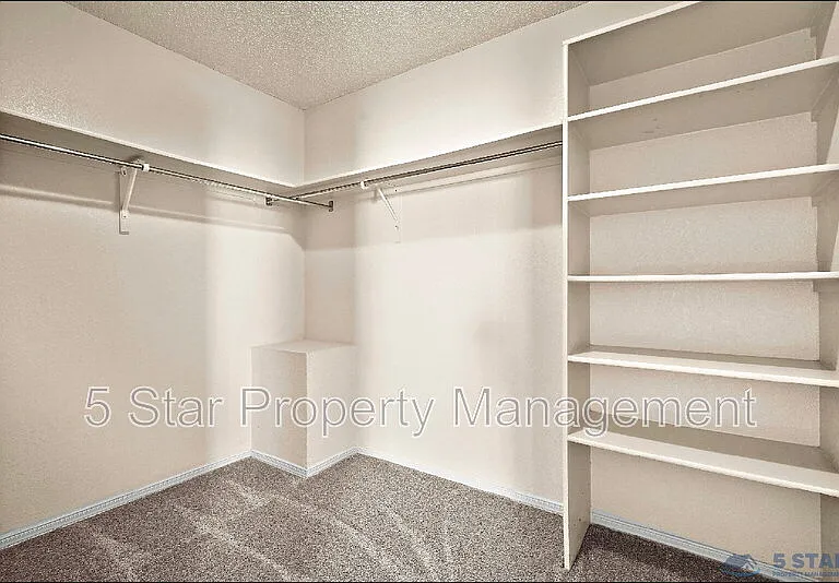 1315 Olga Mapula Dr — Photo 32