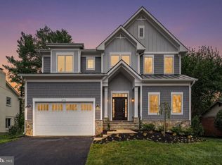 6712 Moly Dr, Falls Church, VA