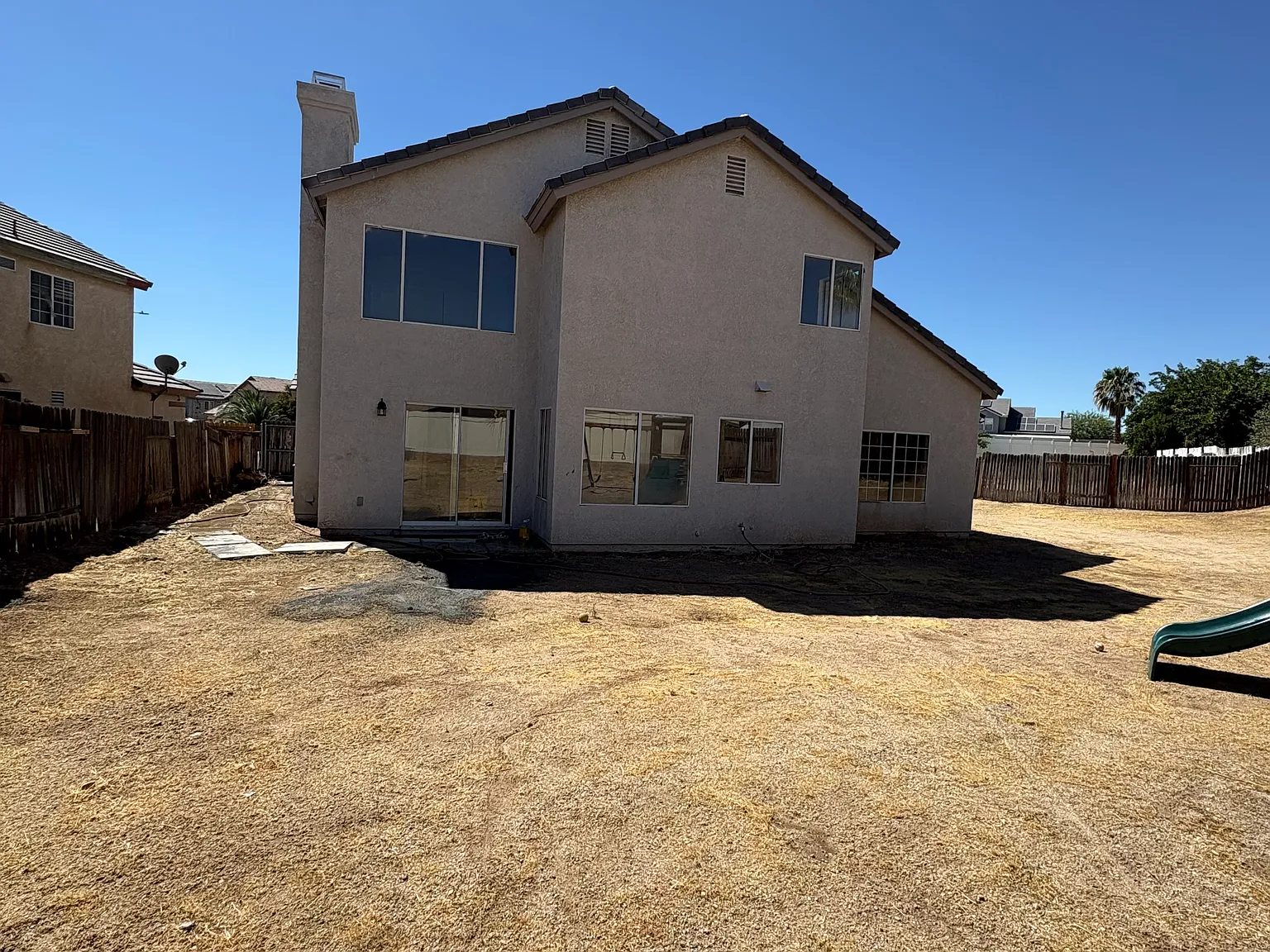 5 bed, 2364 sqft, $3,200 — Photo 1