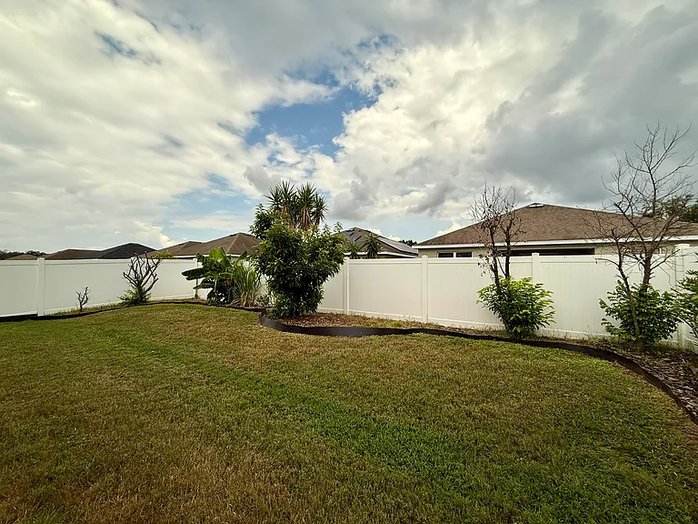 811 Krenson Woods Ln — Photo 33