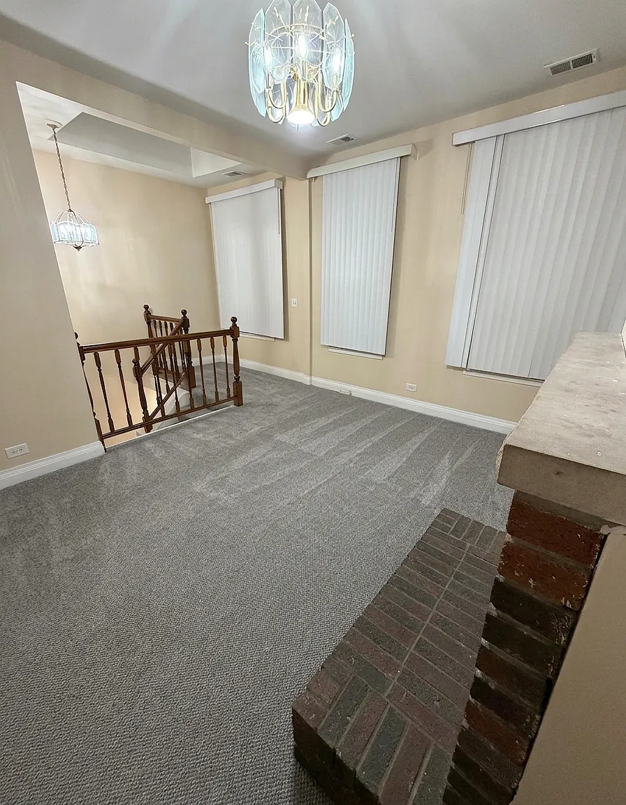 2 bed, 1000 sqft, $2,250 — Photo 3