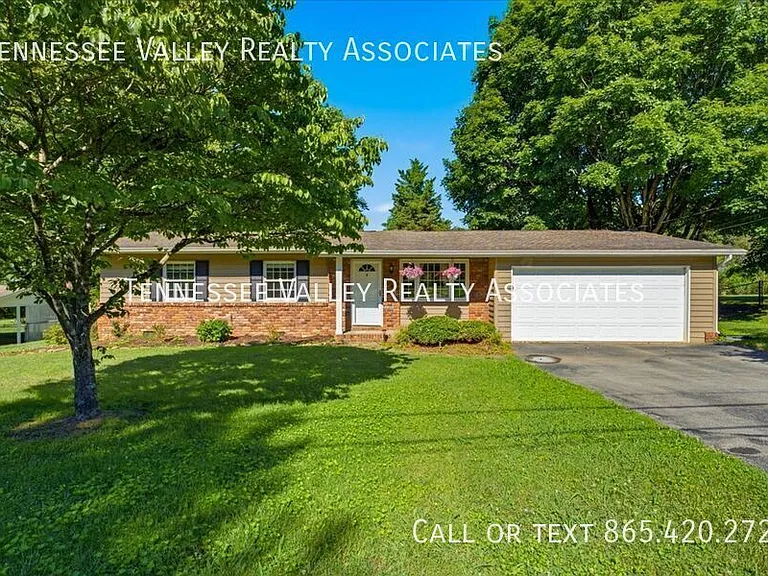 729 Waco Rd — Photo 1