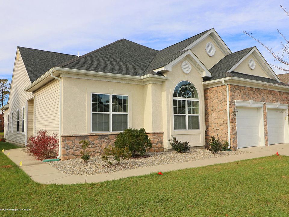 1st image of 80 Bayville Way