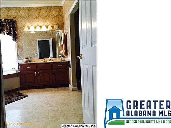4th image of 65 Oak Hill Dr