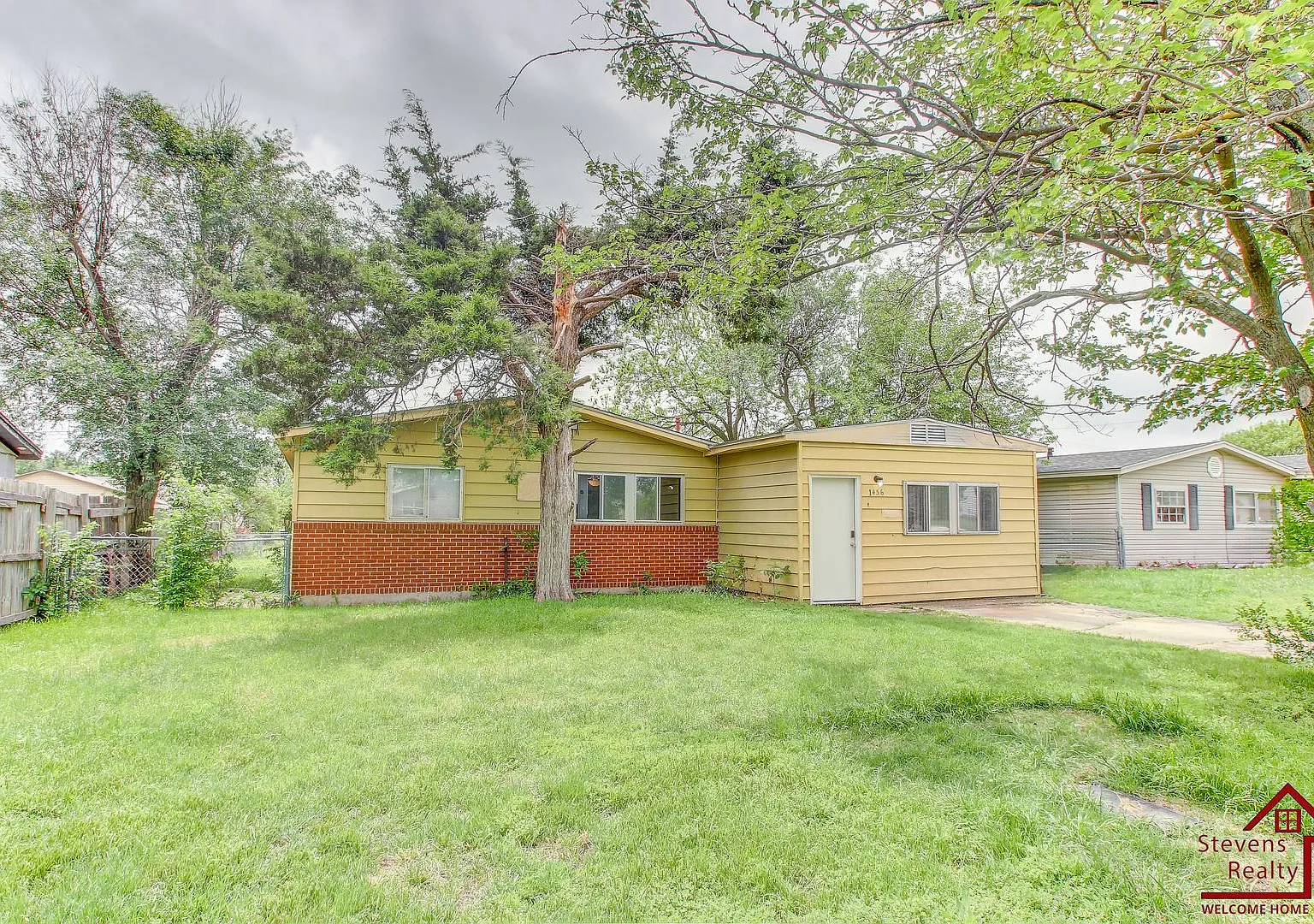 $250 off first months rent! Embrace Comfort and Simplicity — Photo 4