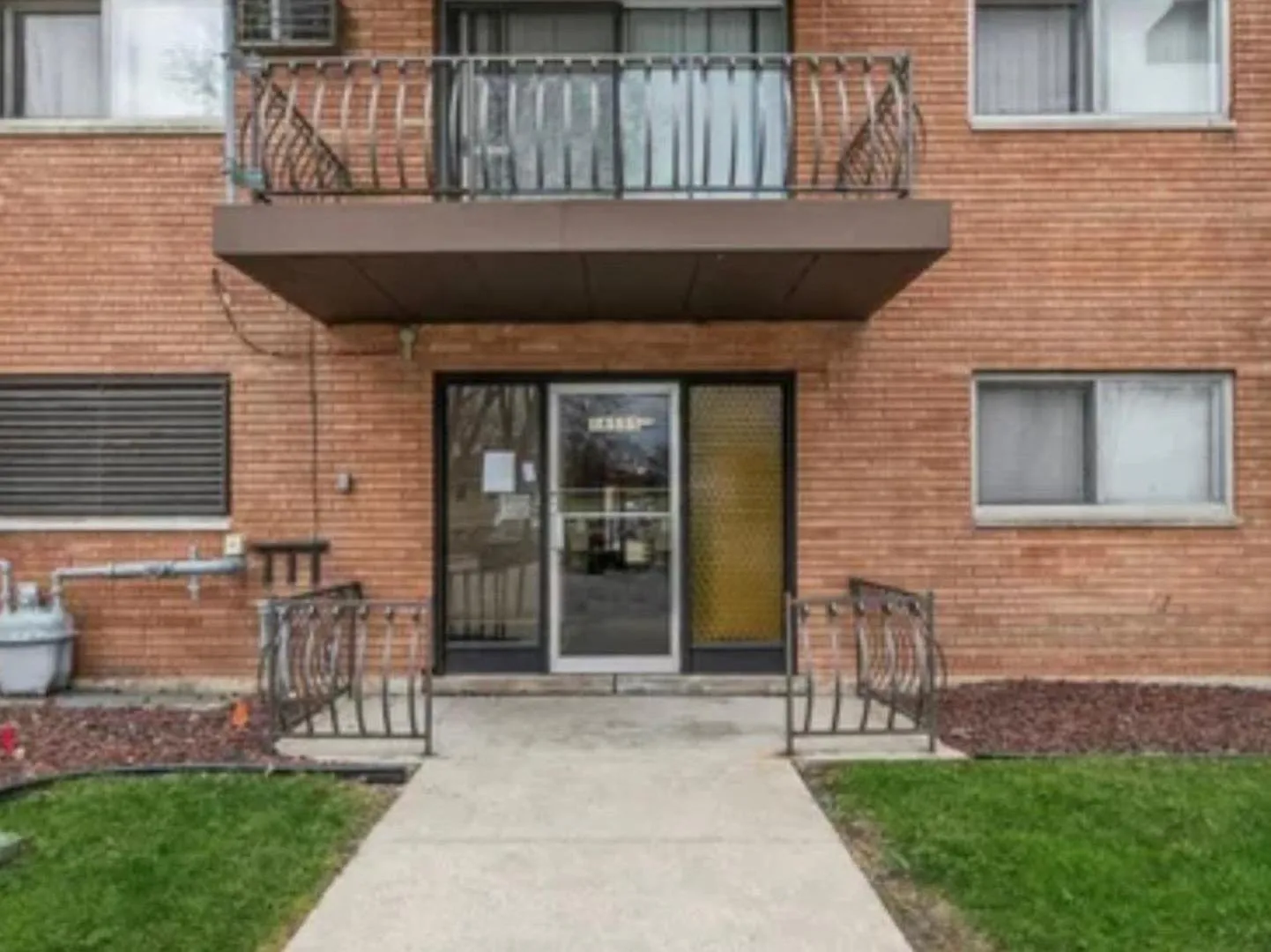 18555 Hickory Ct #317 photo 1