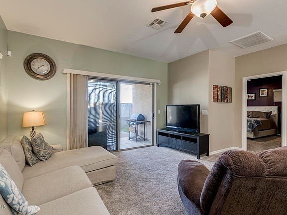 5th image of 410 E Derringer Way