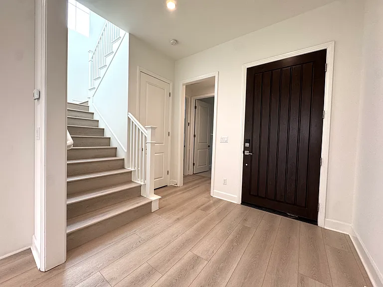 128 Hargrove — Photo 11