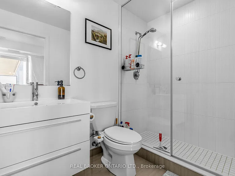 297 College St #1503 — Photo 14
