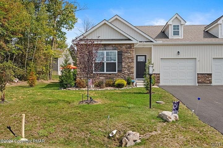 1st image of 505 Live Oak Dr #A