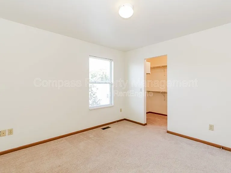 Hightree Townhomes — Photo 11