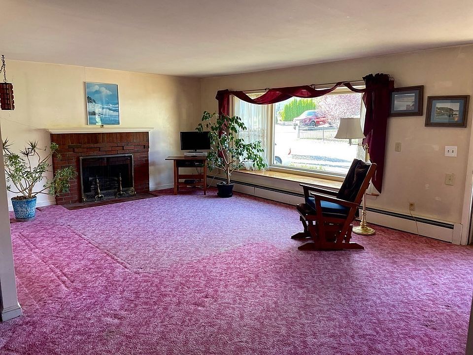 67 Bigelow Rd, Lancaster, MA 01523 Zillow