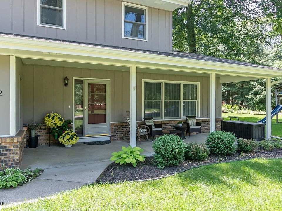 2nd image of 202 Cliffwood Ave