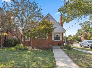 951 N Mildred St, Dearborn, MI 48128