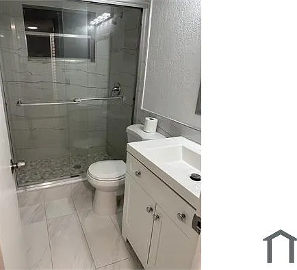 1061 NW 45th St — Photo 10