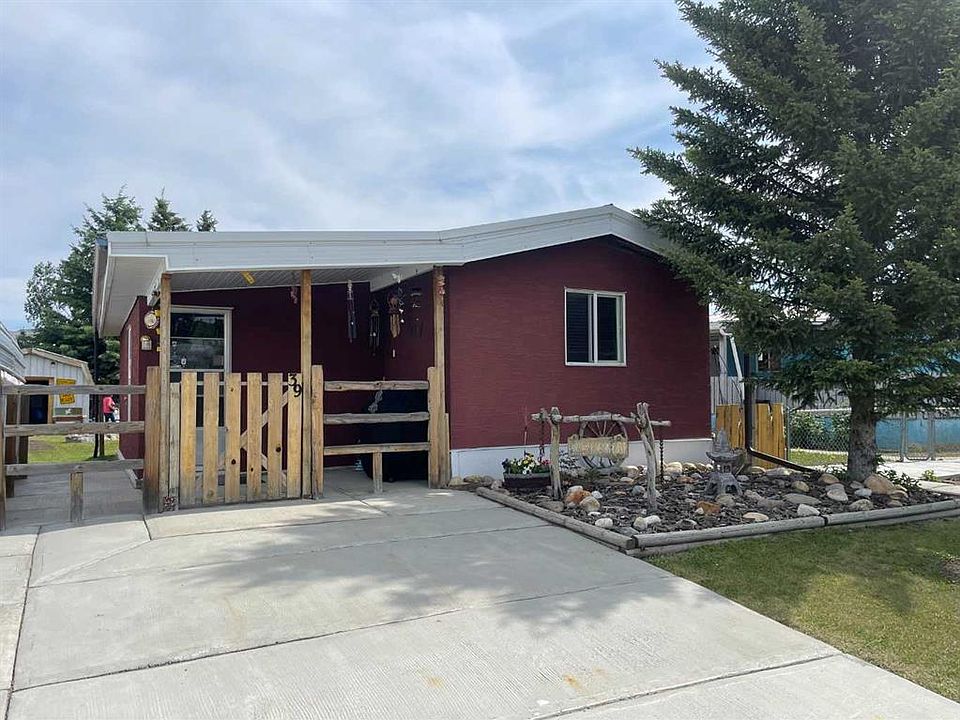 1st image of 39 S Southridge Cres