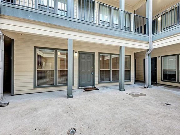 3rd image of 914 W 26th St APT 105