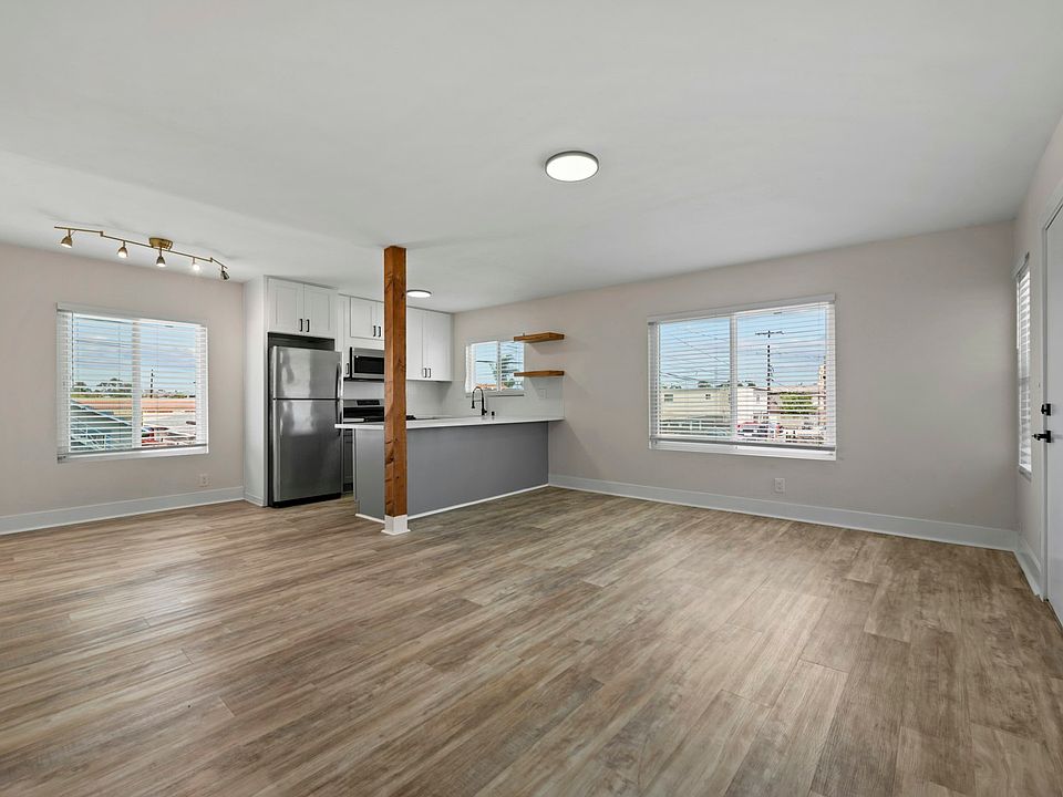 1st image of 4022 42nd St APT 9