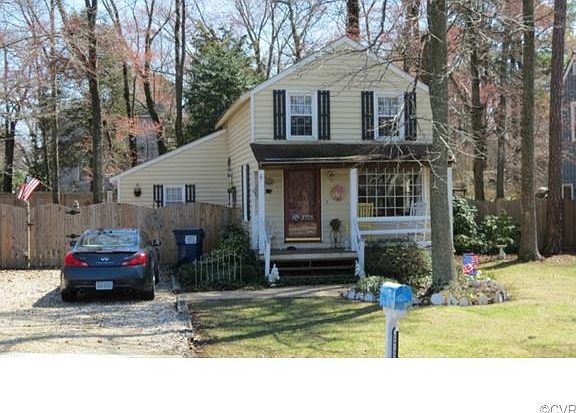 3rd image of 1725 Greenfield Dr