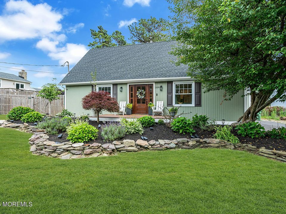 1st image of 1309 Seaman Avenue