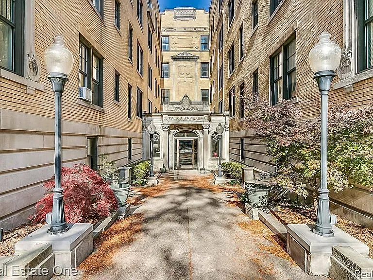 120 Seward St #301 — Photo 7