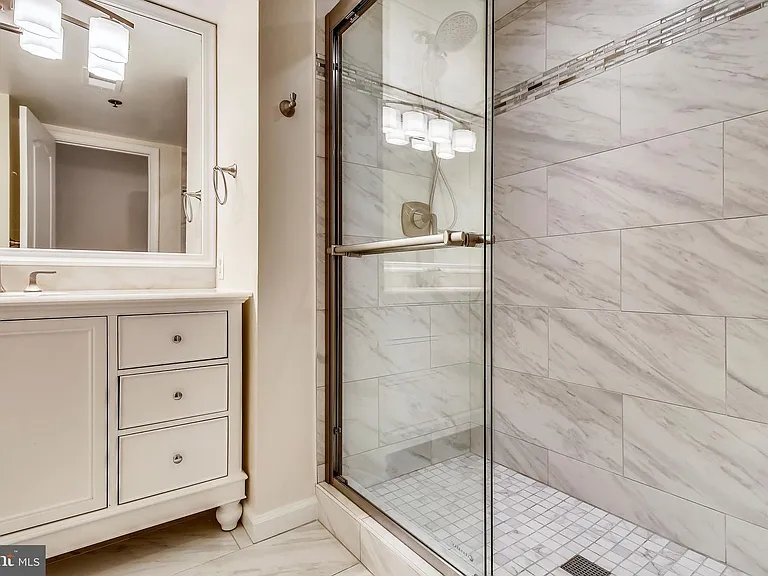1401 N Oak St #G6 — Photo 18