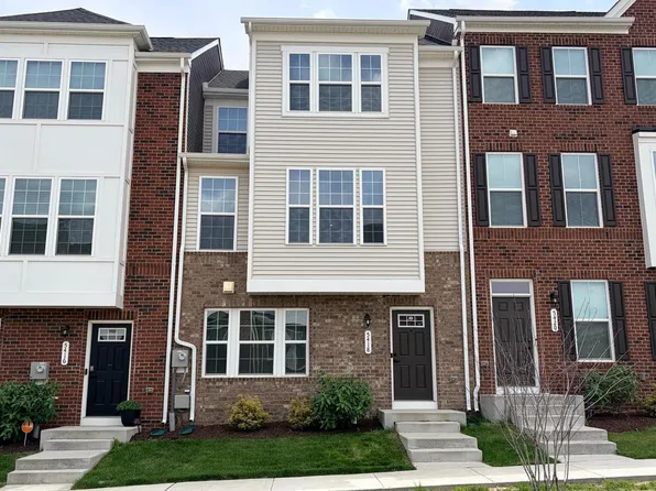 5418 Manor Park Dr, Upper Marlboro, MD 20772
