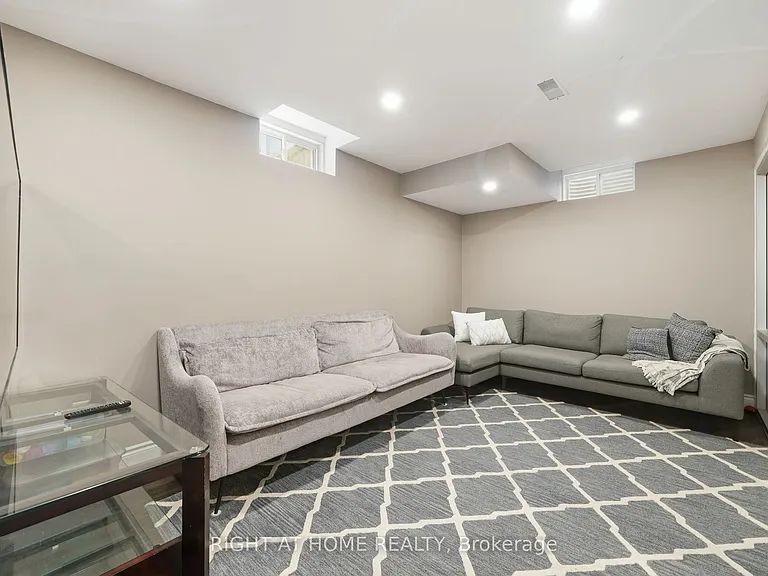 1209 Mary Lou St — Photo 34