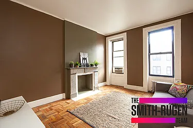 Rented by R New York