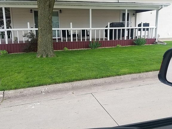2nd image of 525 16th Ave