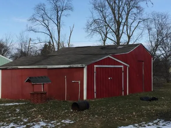 134 Renker Rd, Lansing, MI 48917