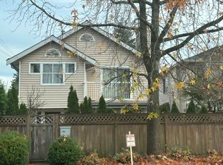 1688 Garden Ave #1, North Vancouver, BC V7P3A7