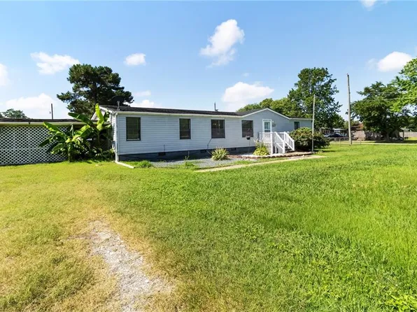 137 Robert Walker Rd, Moyock, NC 27958