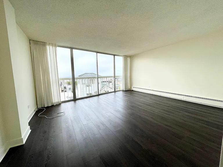 Washington Tower — Photo 117