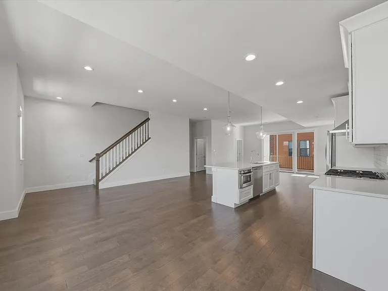 3912 Edwards Rd — Photo 20