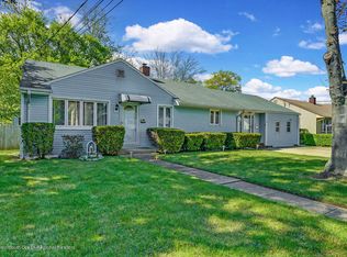 37 Meadowbrook Ave, Eatontown, NJ 07724