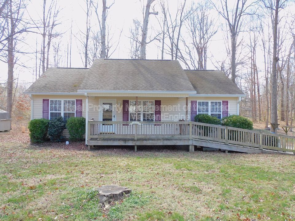 1st image of 2831 White Ln